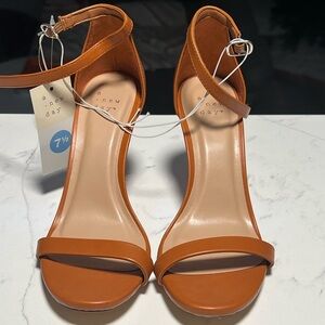 A new day heeled sandals size 7 1/2 new with tags